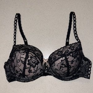 Black Lace Push up Bra with Bow Detail Size 34C